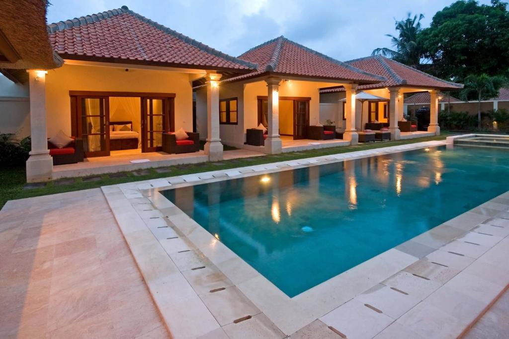 Santi * Seminyak (Bali)