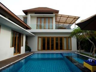 Travis Seminyak (Bali)