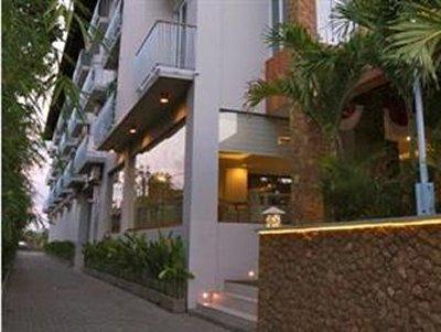 Hotel Rhadana 3*