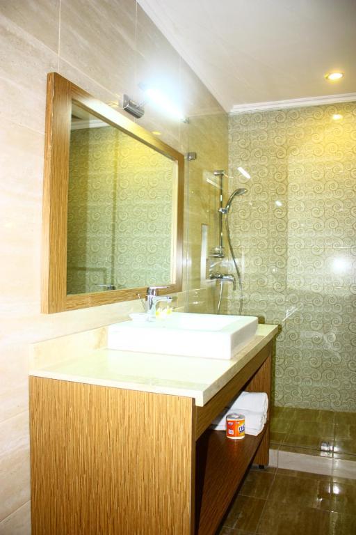 Taman Rosani & Hotel