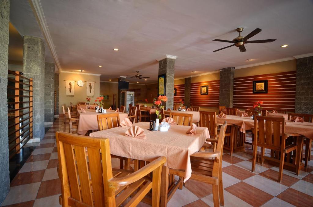 Hotel Taman Rosani & 3*