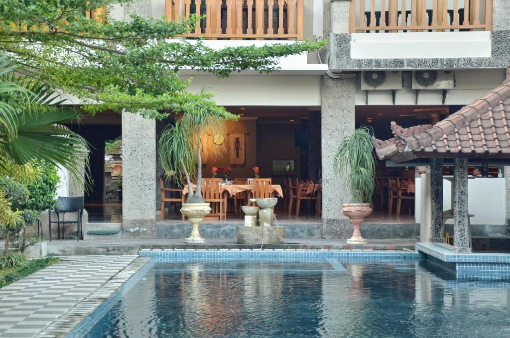 Taman Rosani & Seminyak (Bali)