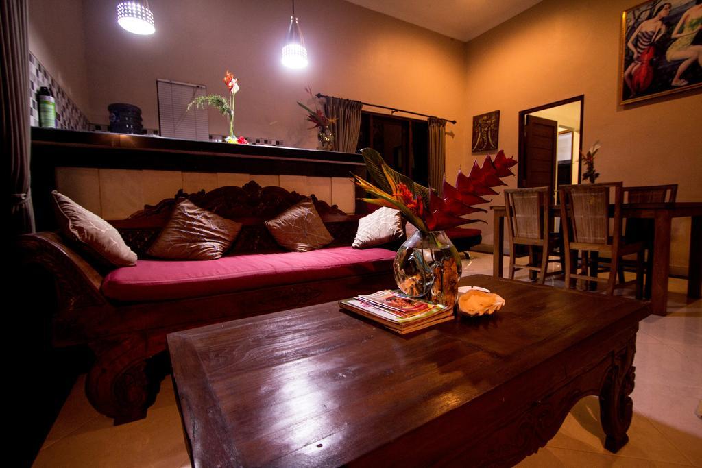 Ratna Villa