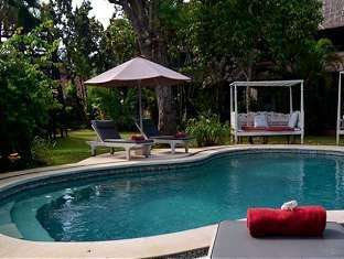 Pearl (adults Only) 3*