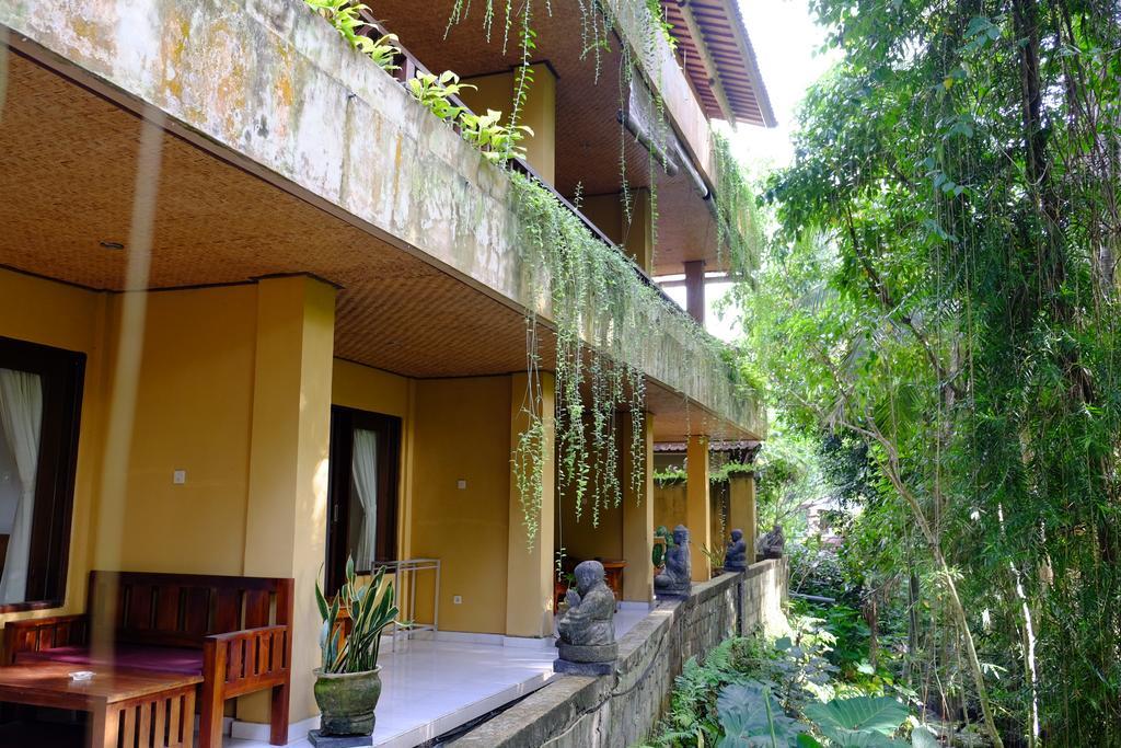 Jati 3 And Guest house