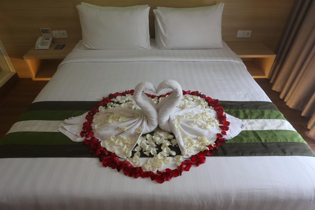 Hotel Grand Whiz Nusa Dua Bali 4*