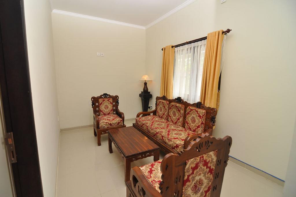 Kandava Villa *