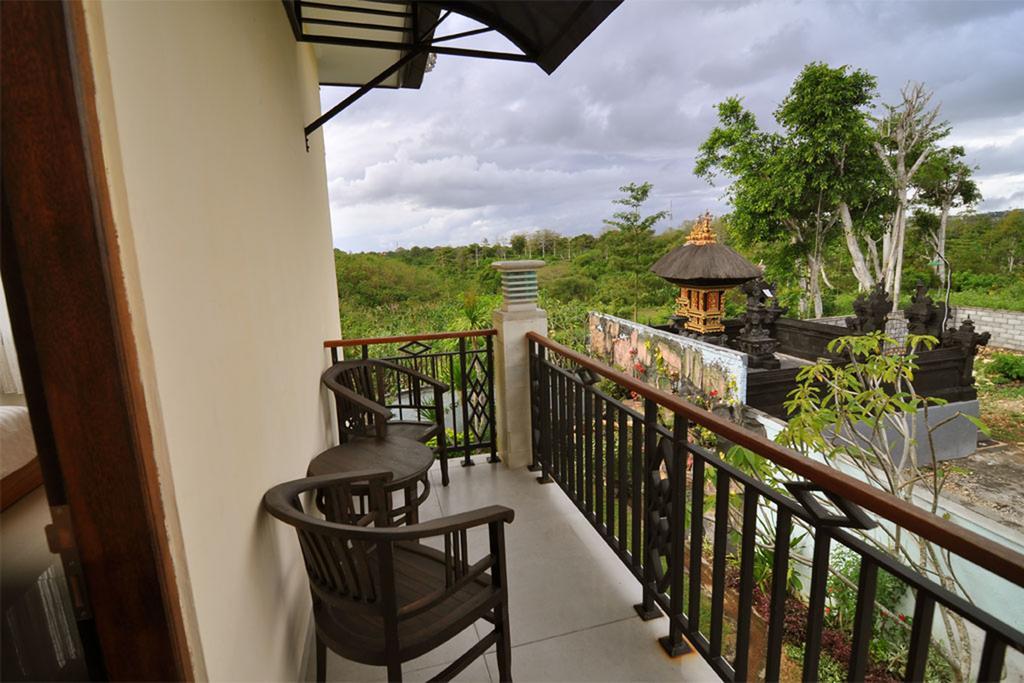 Kandava Villa *