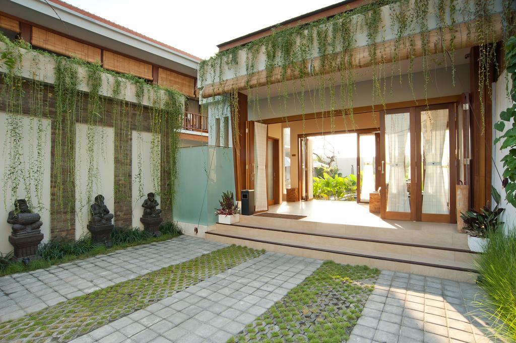 Balcony Living Aparthotel 2*