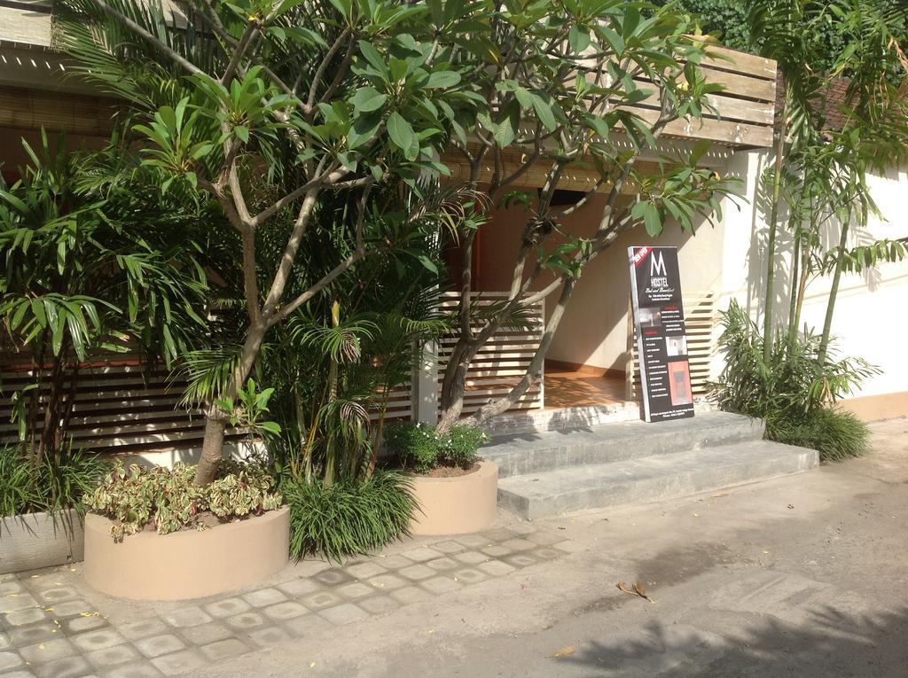 Hostel M Box