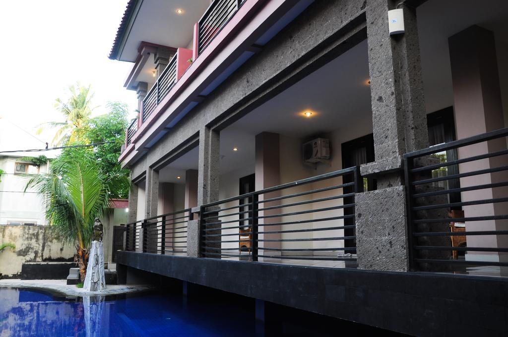 Taman Tirta Ayu Pool And Mansion