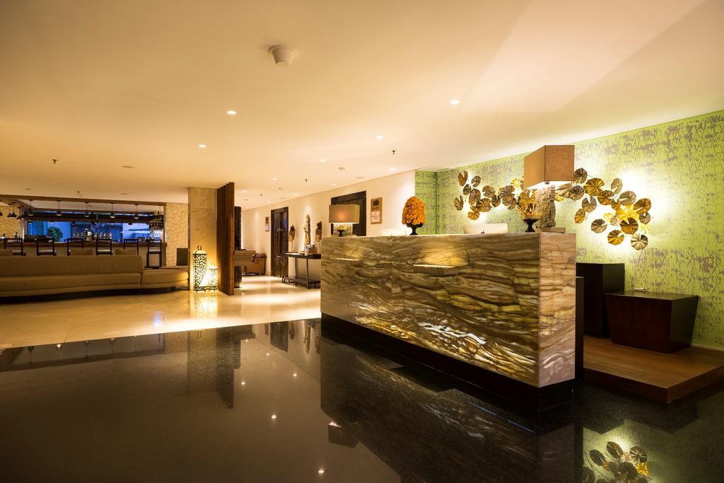 Hotel D'primahotel Petitenget 2
