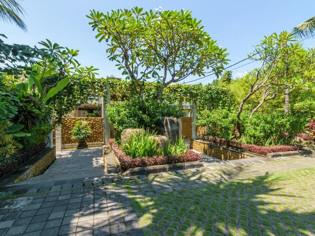 Resort Kokonut Seminyak 4*