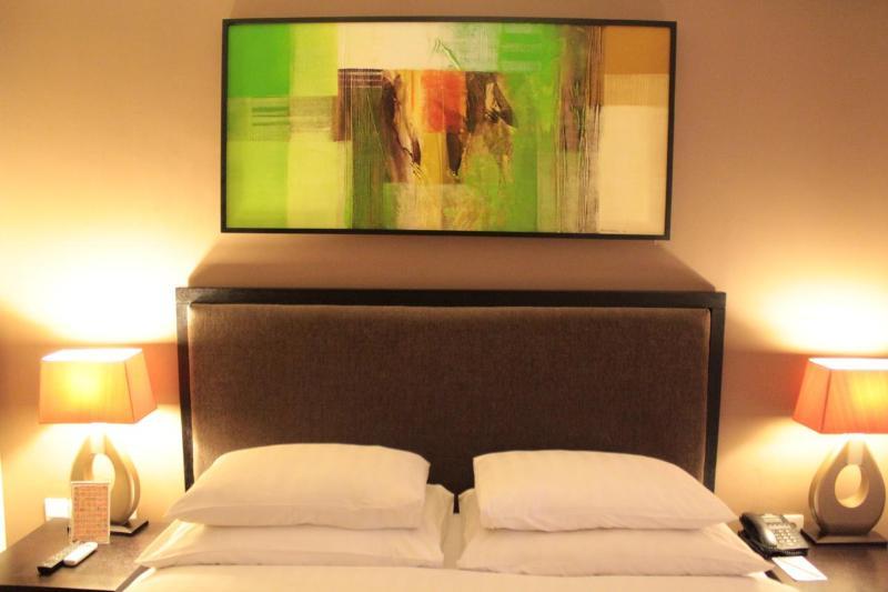 Hotel 100 Sunset Boutique 3*