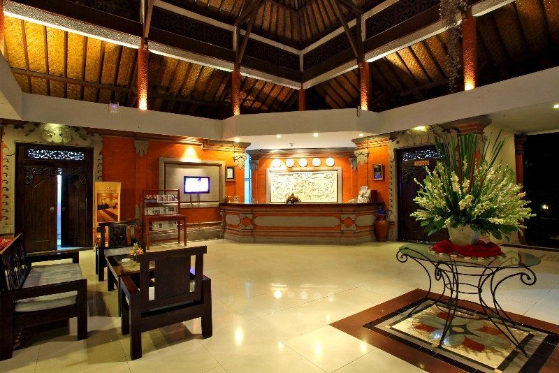 Puri Saron 4*