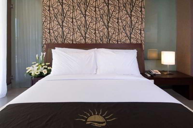 Hotel 100 Sunset Boutique 3*