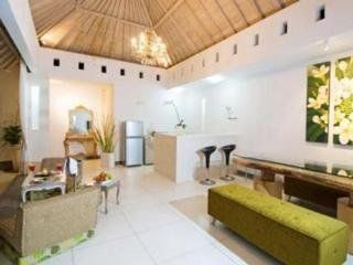 Kamuela Villa *
