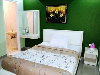 Dedy Hotel 2*