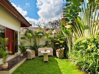 4s At Square Villa Seminyak (Bali)