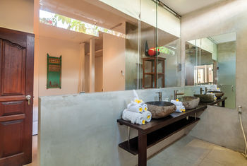 Illam Villa