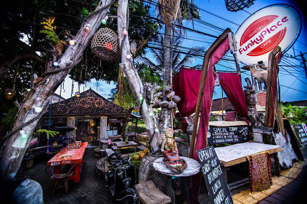 Funky Place * Lovina (Bali)