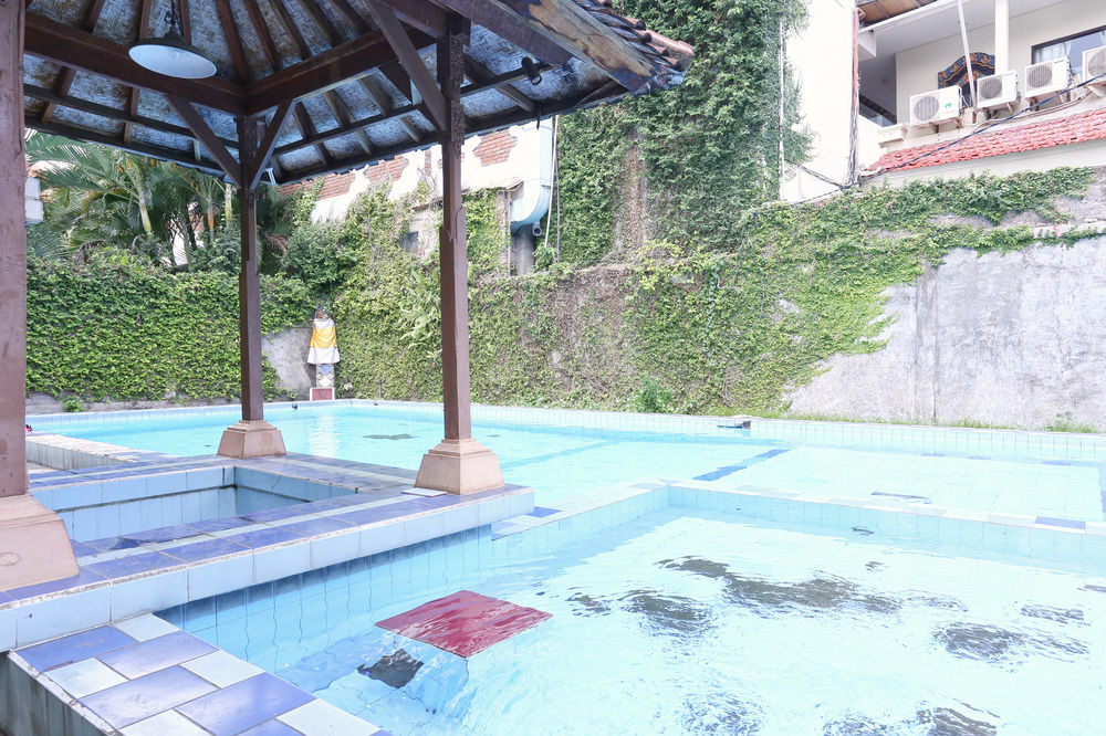 Kedin's Seminyak (Bali)