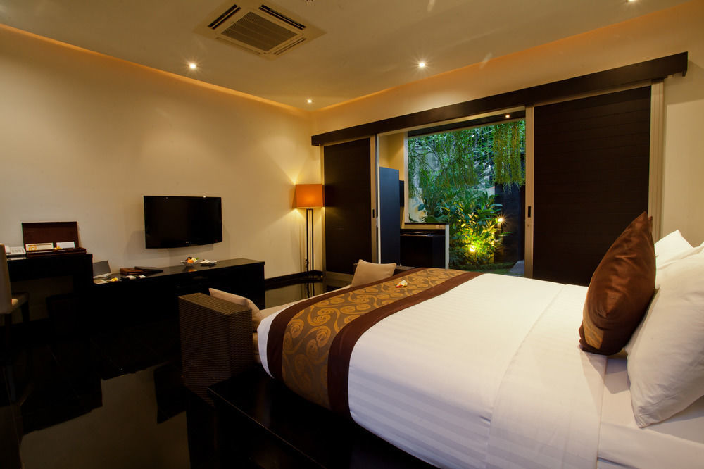 Villa Sun Island Boutique & *