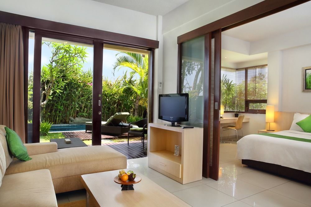 Kokonut Seminyak 4*
