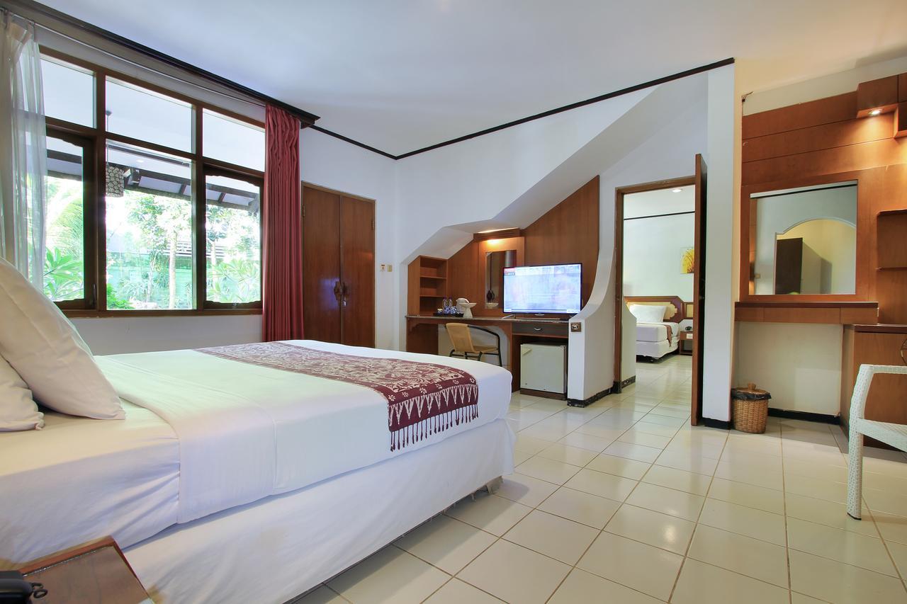 Hotel Puri Naga Beachfront
