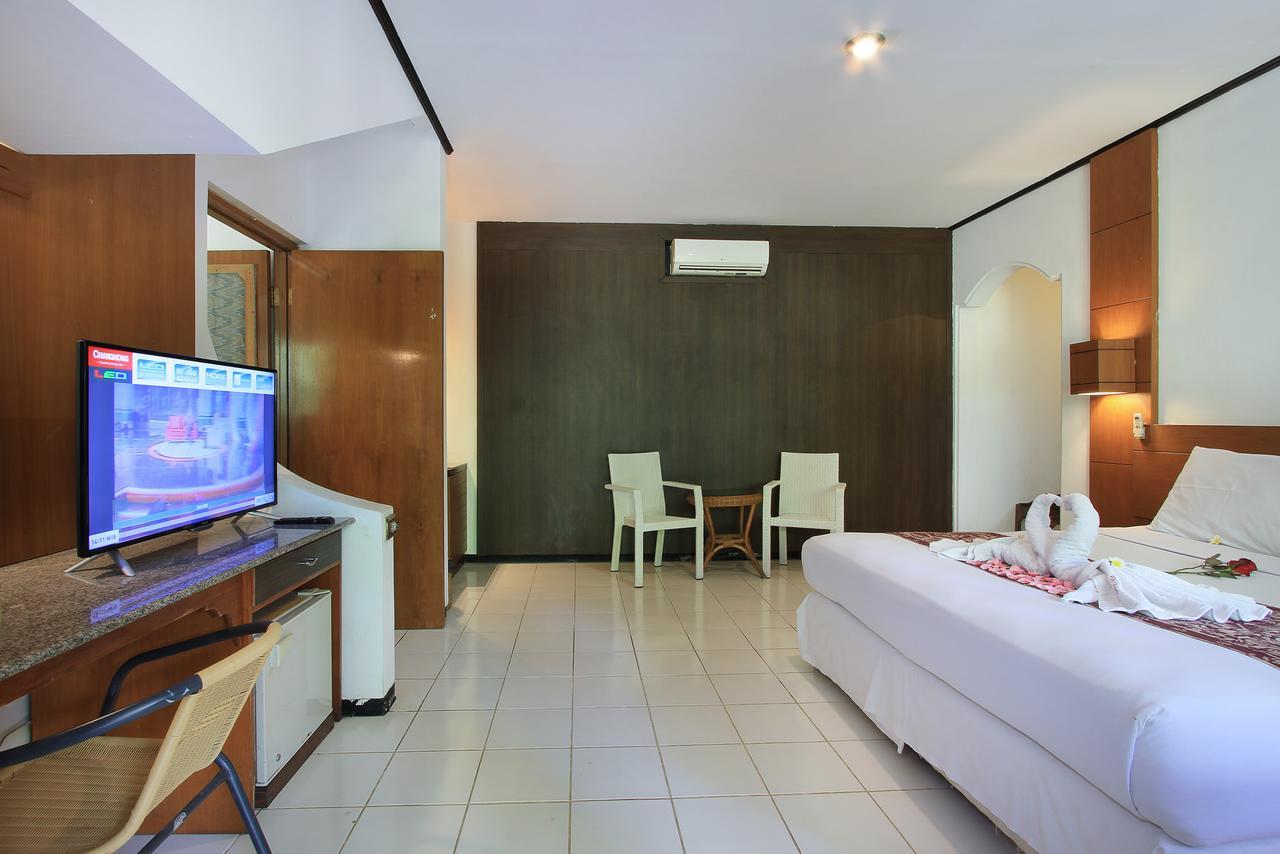 Hotel Puri Naga Beachfront 3*