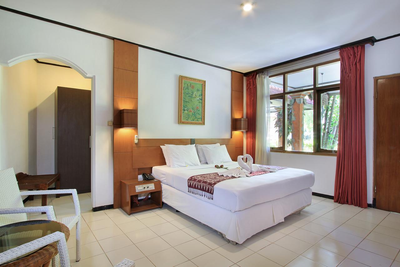 Puri Naga Beachfront 3*