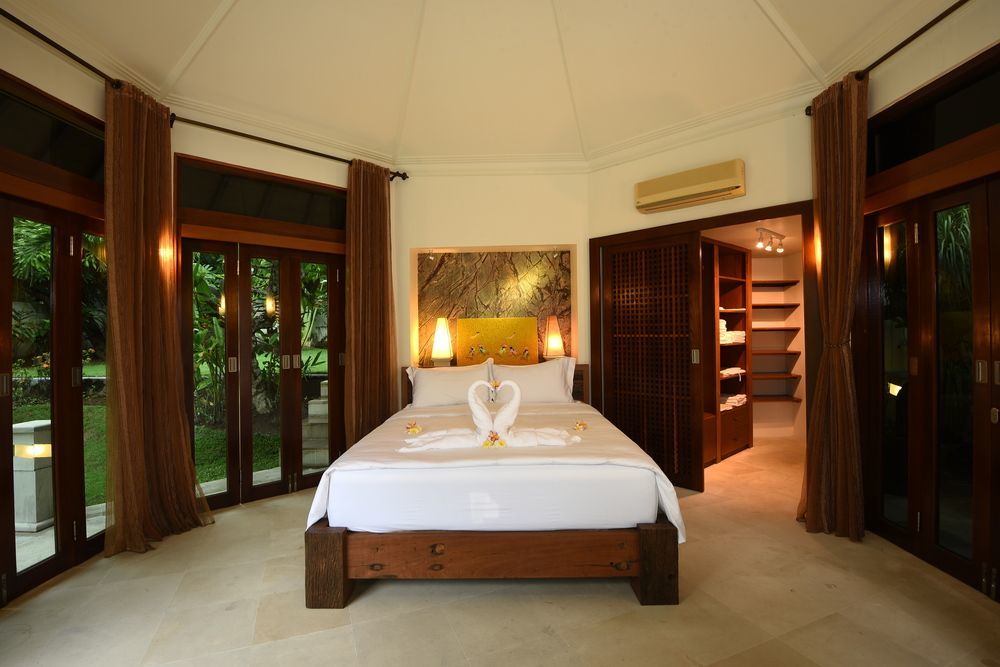 Cove Urbanest 4*