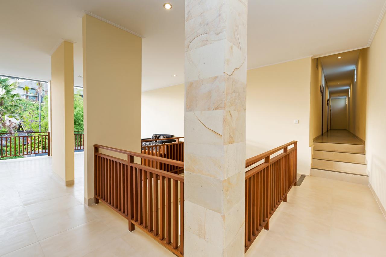 Kubu Petitenget Hotel