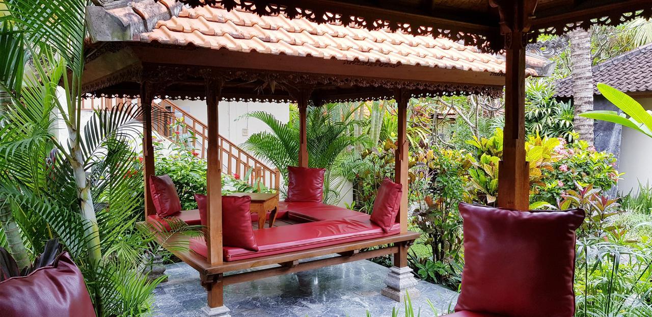 Kusnadi Hotel 3*