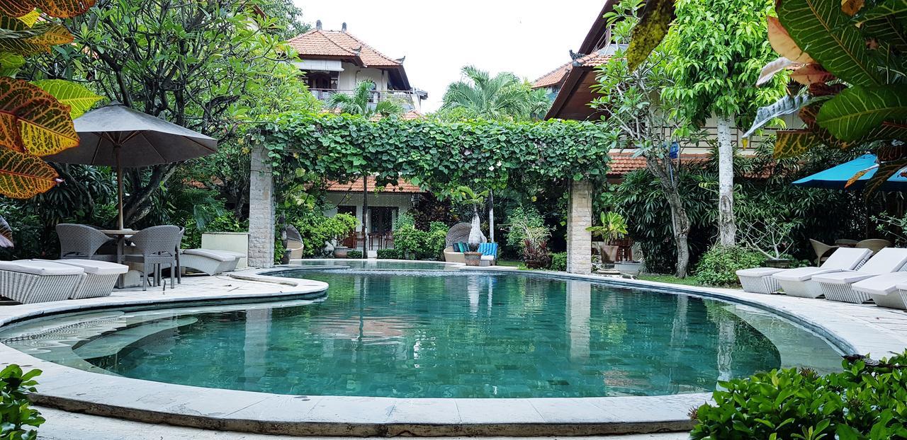 Kusnadi Hotel Legian (Bali)