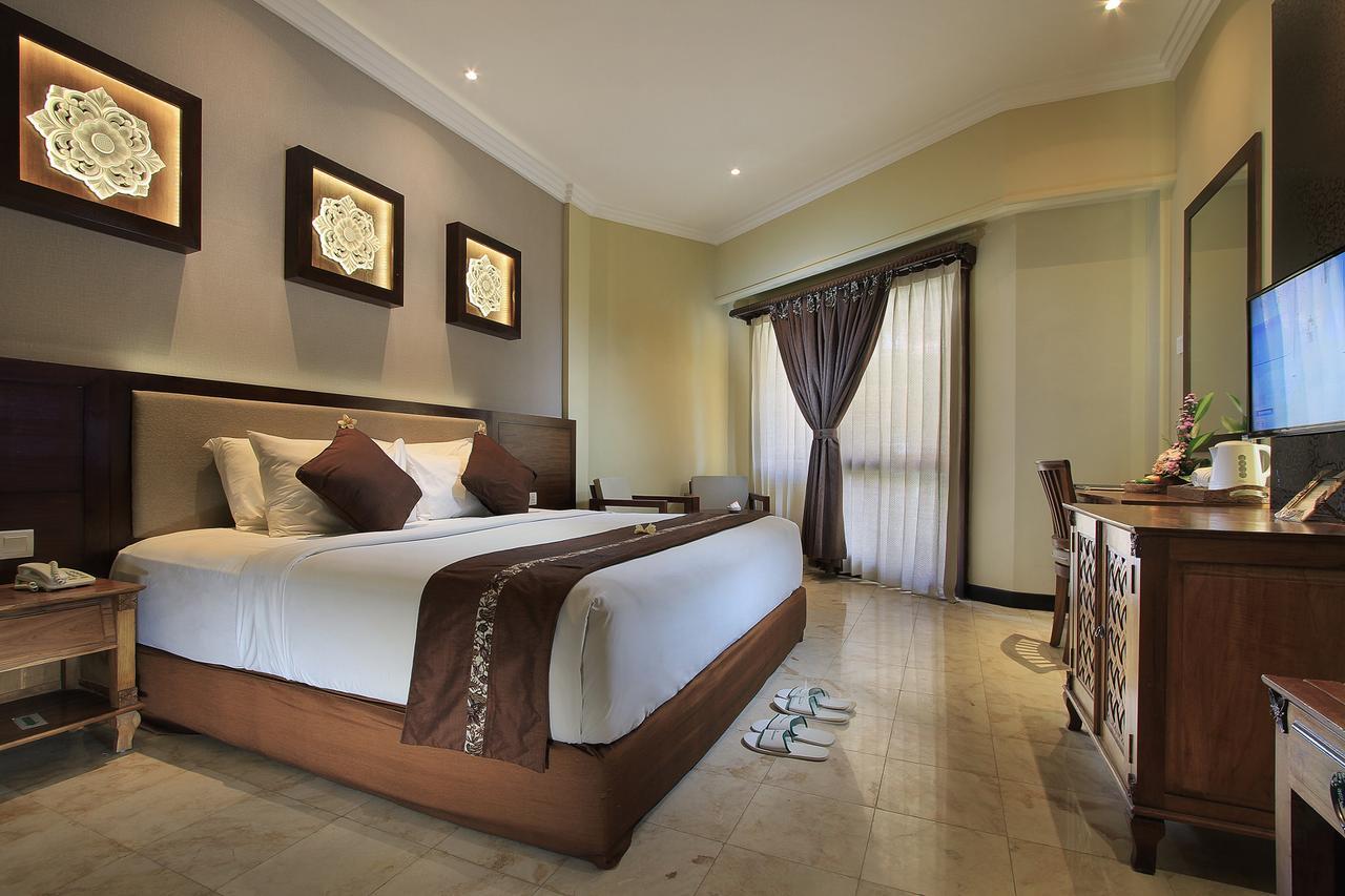 Pelangi Bali & 4*