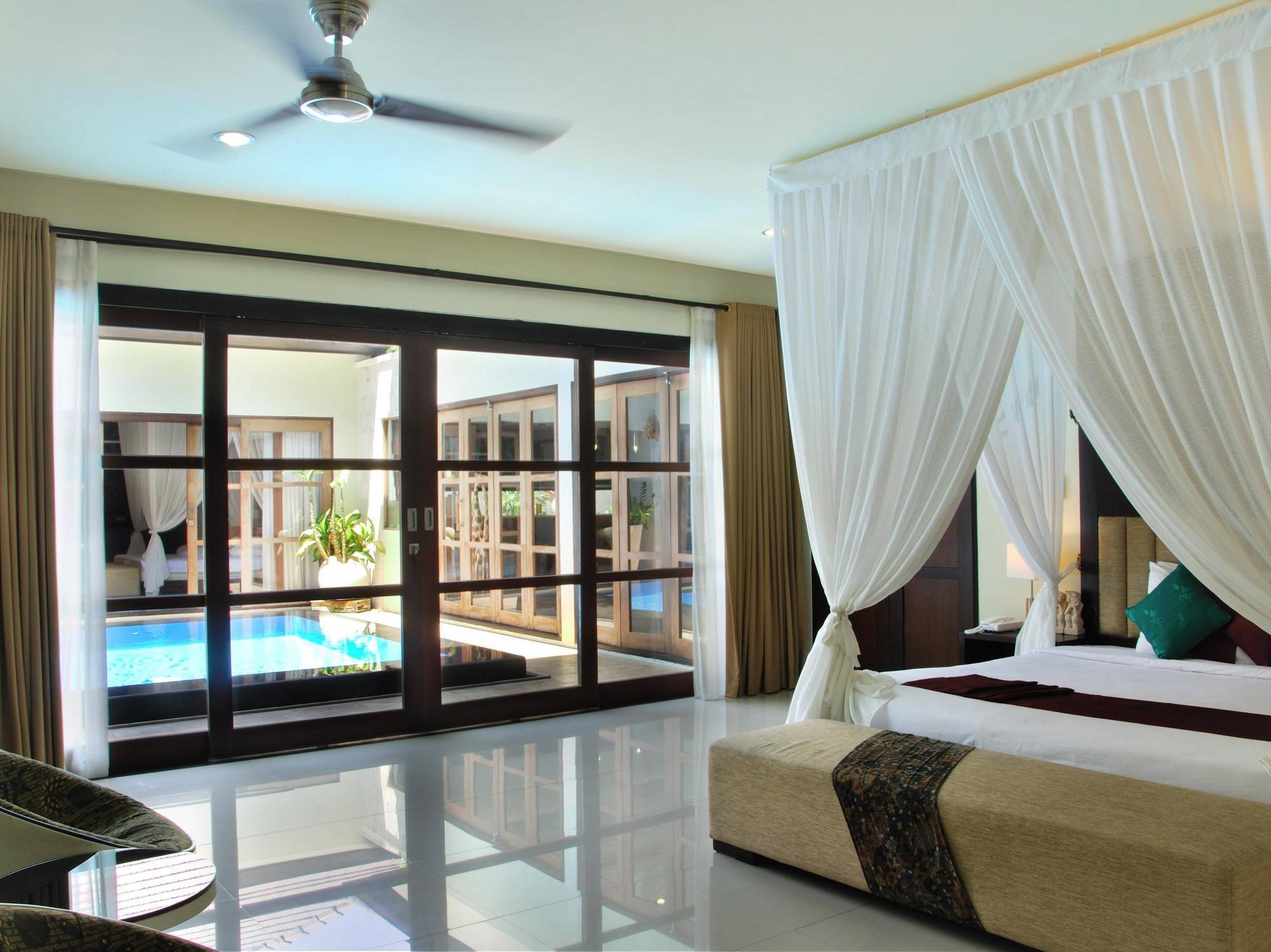 Villa M Two *