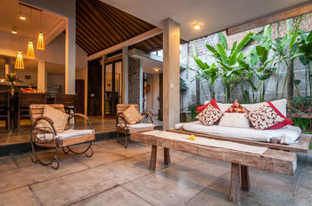 Villa Illam Seminyak (Bali)
