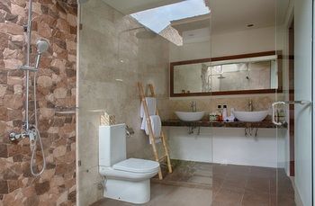 Anusara Luxury Villas *