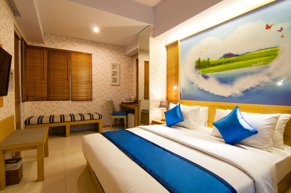 Hotel Rhadana 3*