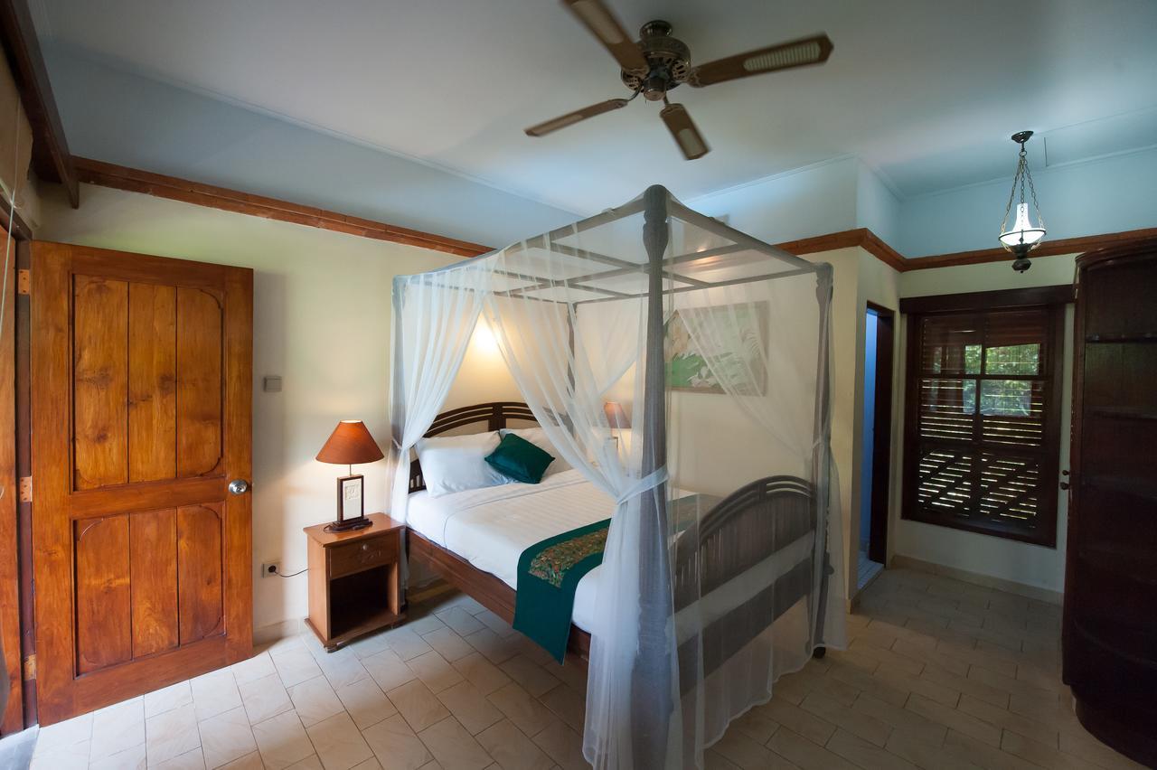 Tempat Tidur & Sarapan Agung