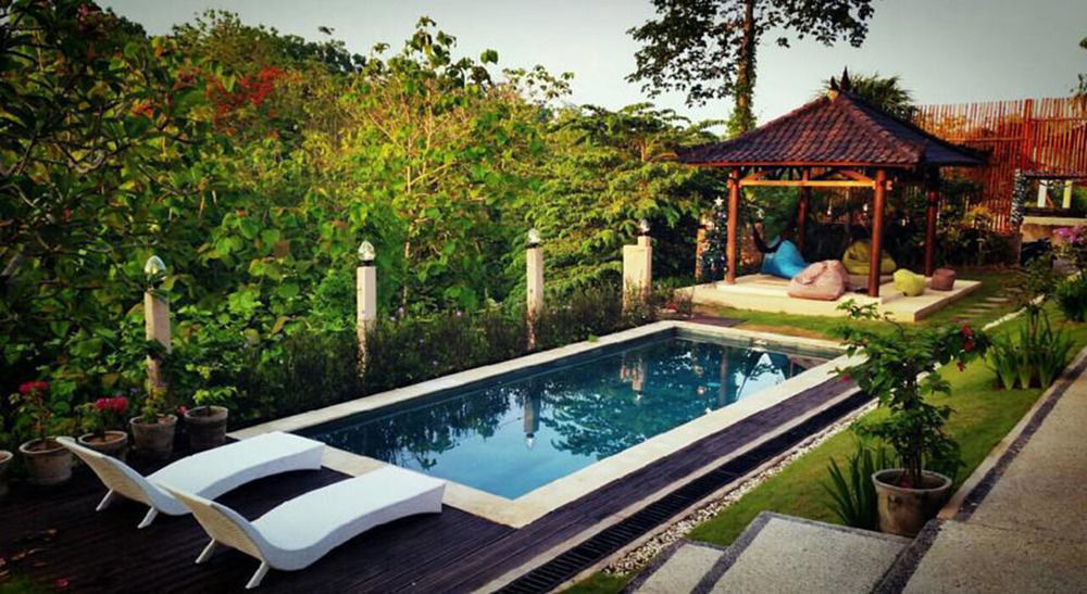 Bombora Surf Camp Wisma tamu