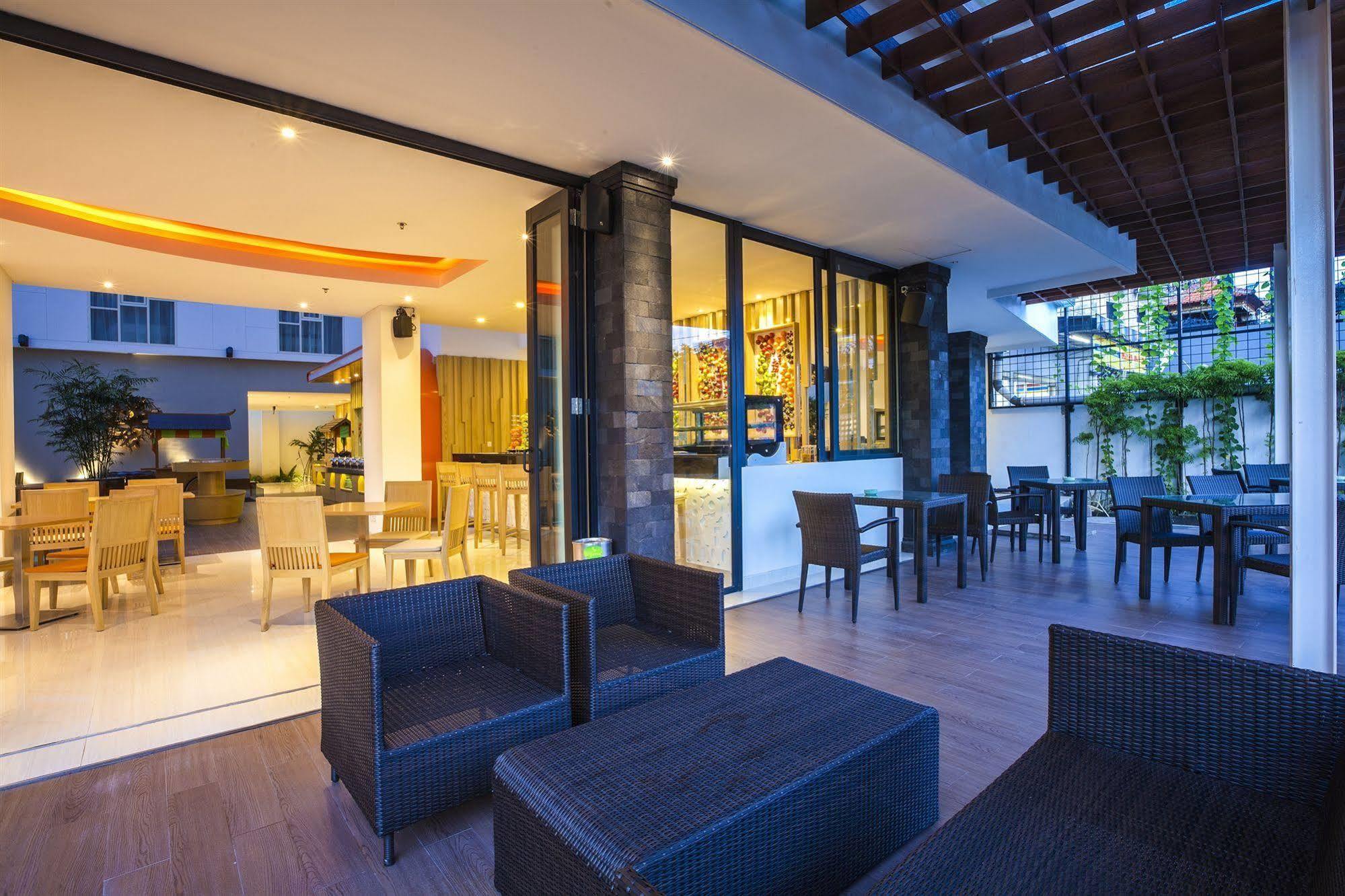 Harris Raya Kuta Bali 4*