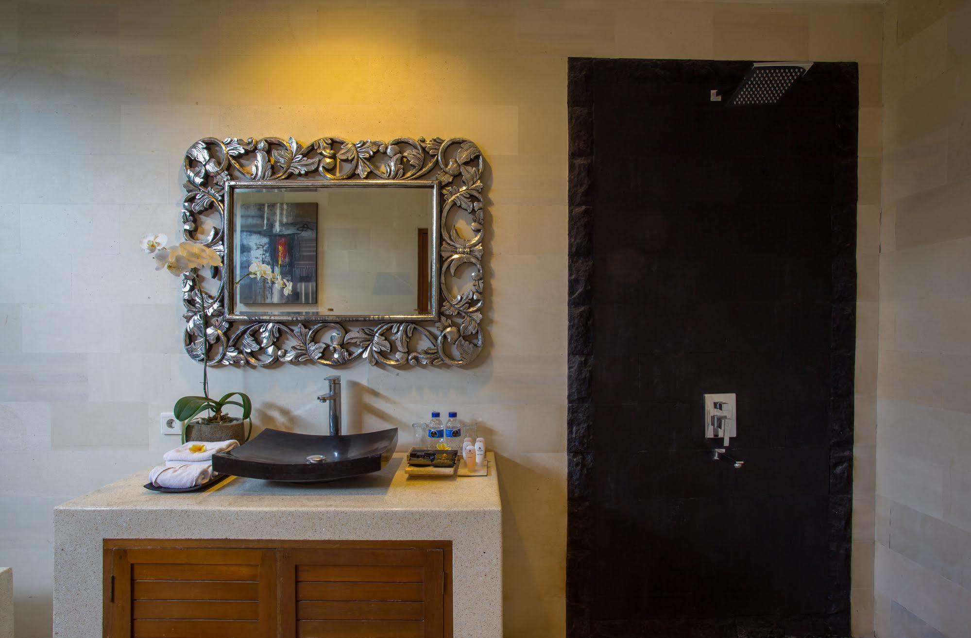 Sandi Agung - Chse Certified Villa Seminyak (Bali)