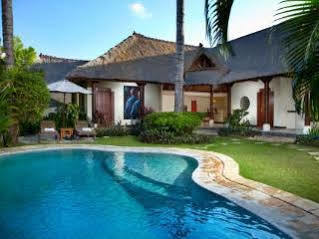 Bay Villa
