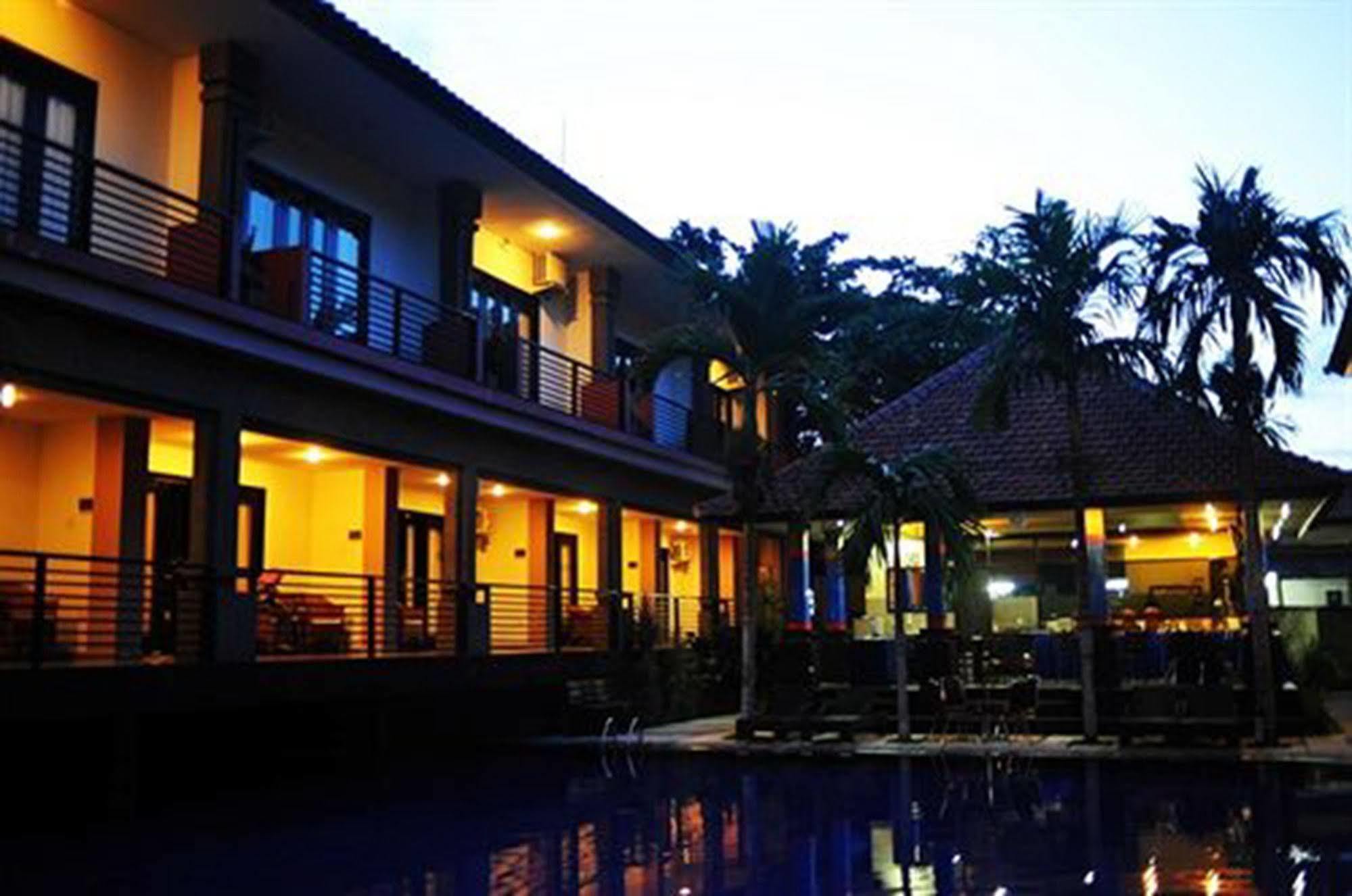 Hotel Taman Tirta Ayu Pool And Mansion