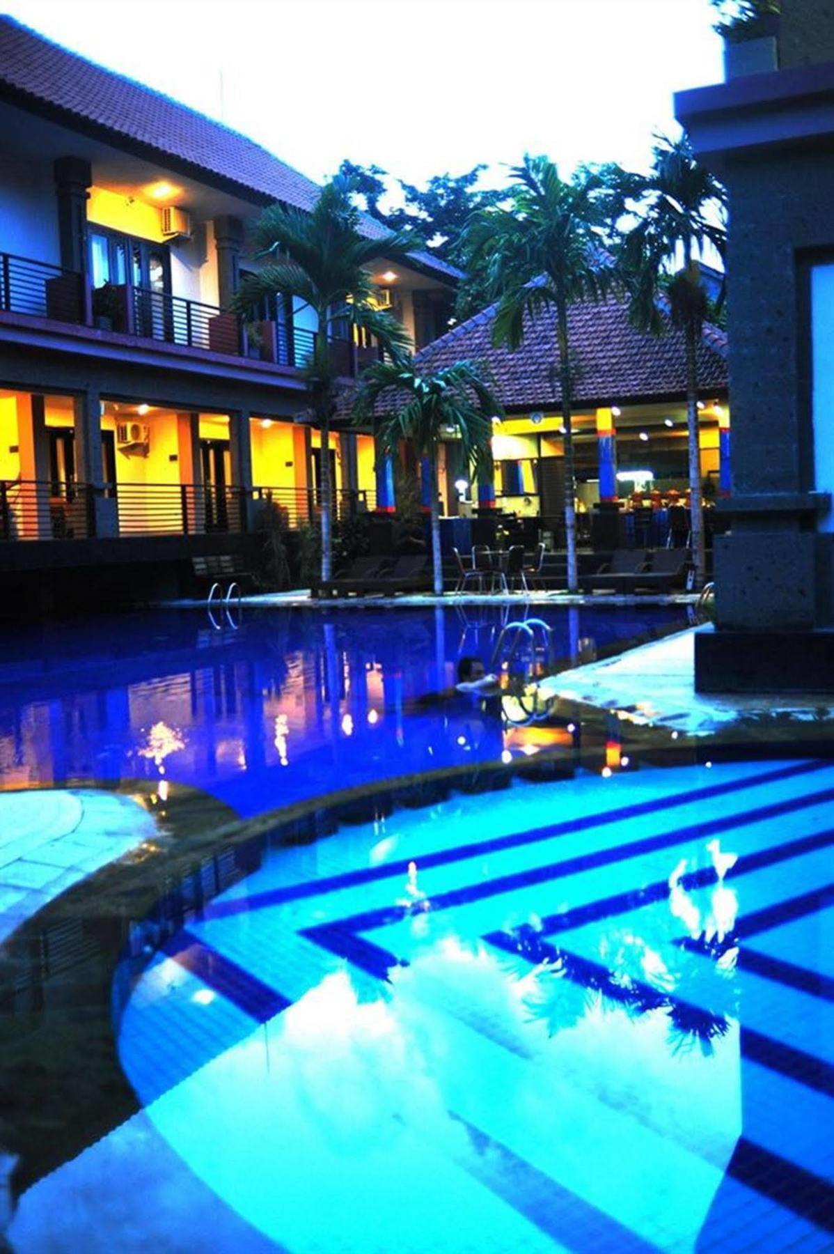 Hotel Taman Tirta Ayu Pool And Mansion 3*