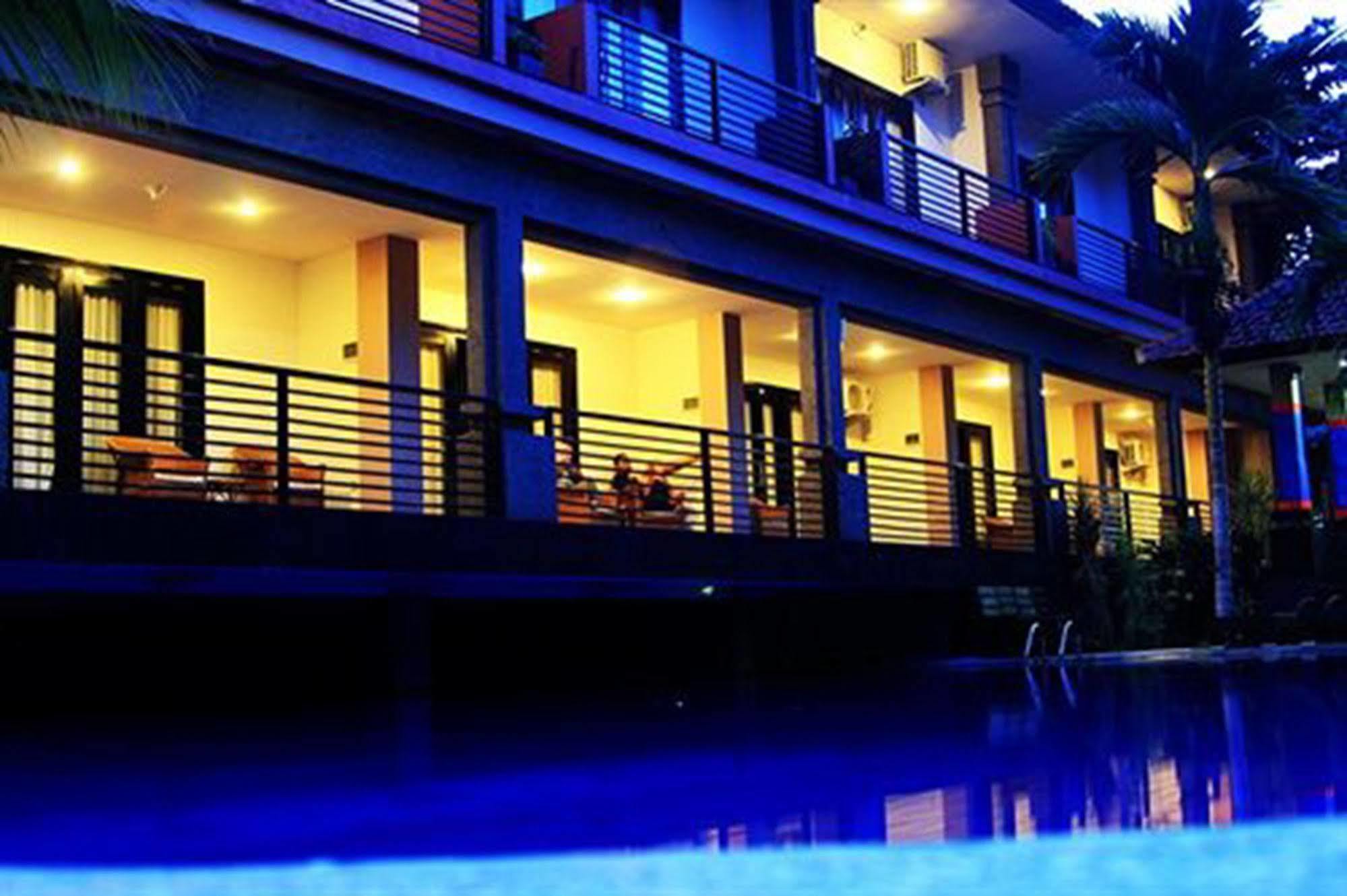 Taman Tirta Ayu Pool And Mansion Hotel Tuban (Bali)