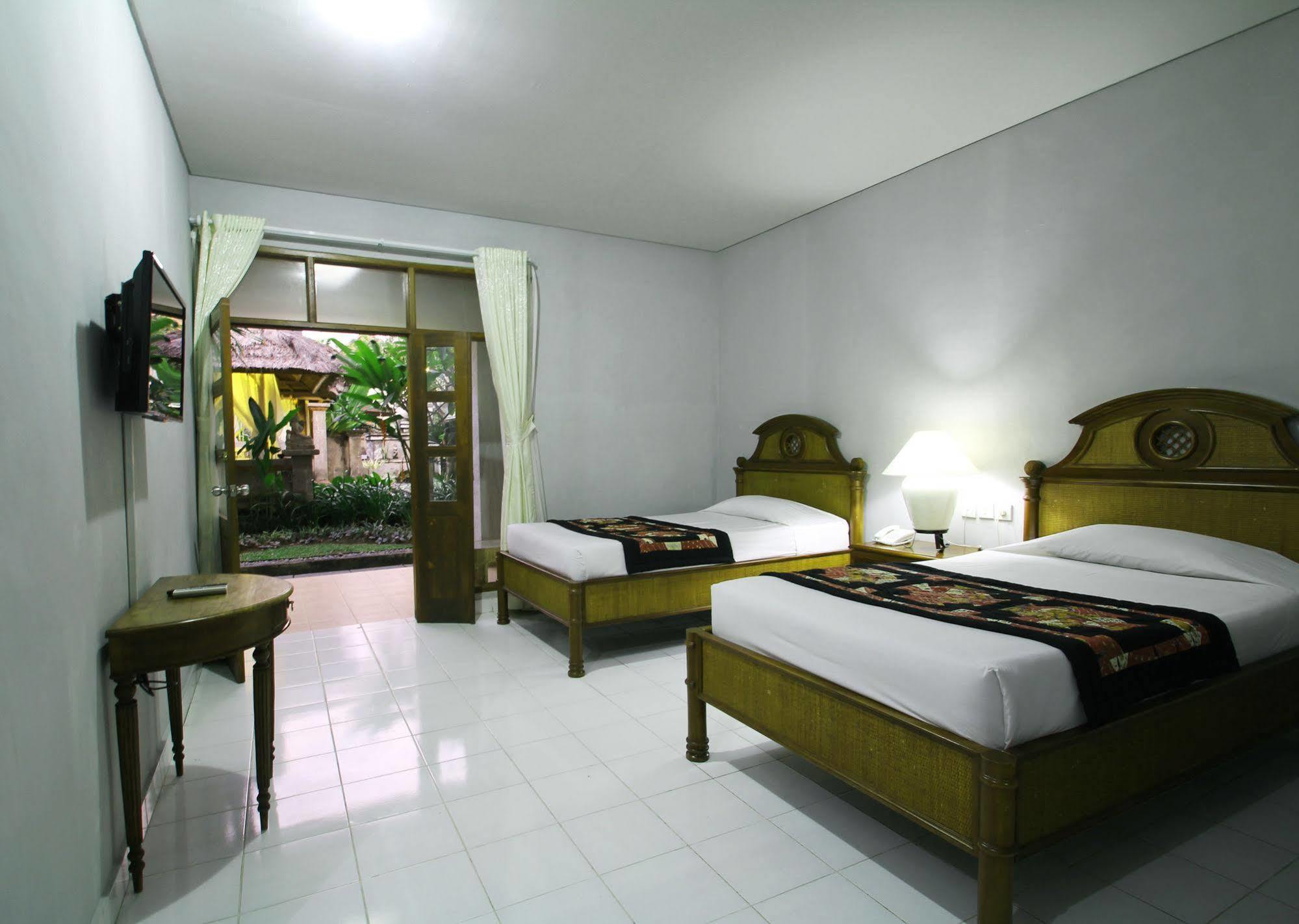 Fourteen Roses Beach Hotel Legian (Bali)