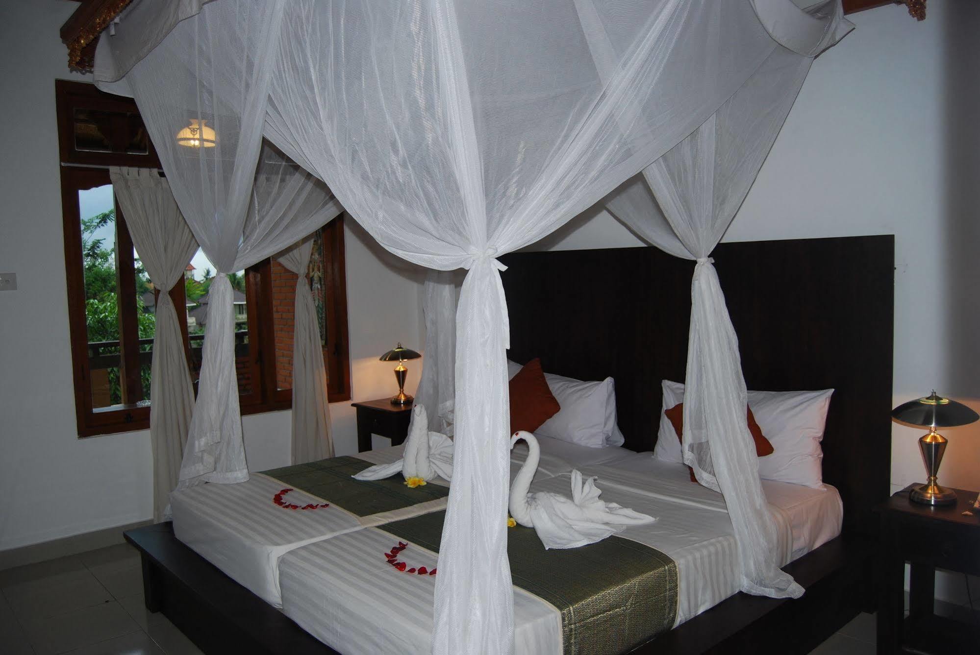 Hotel Saren Indah 3*